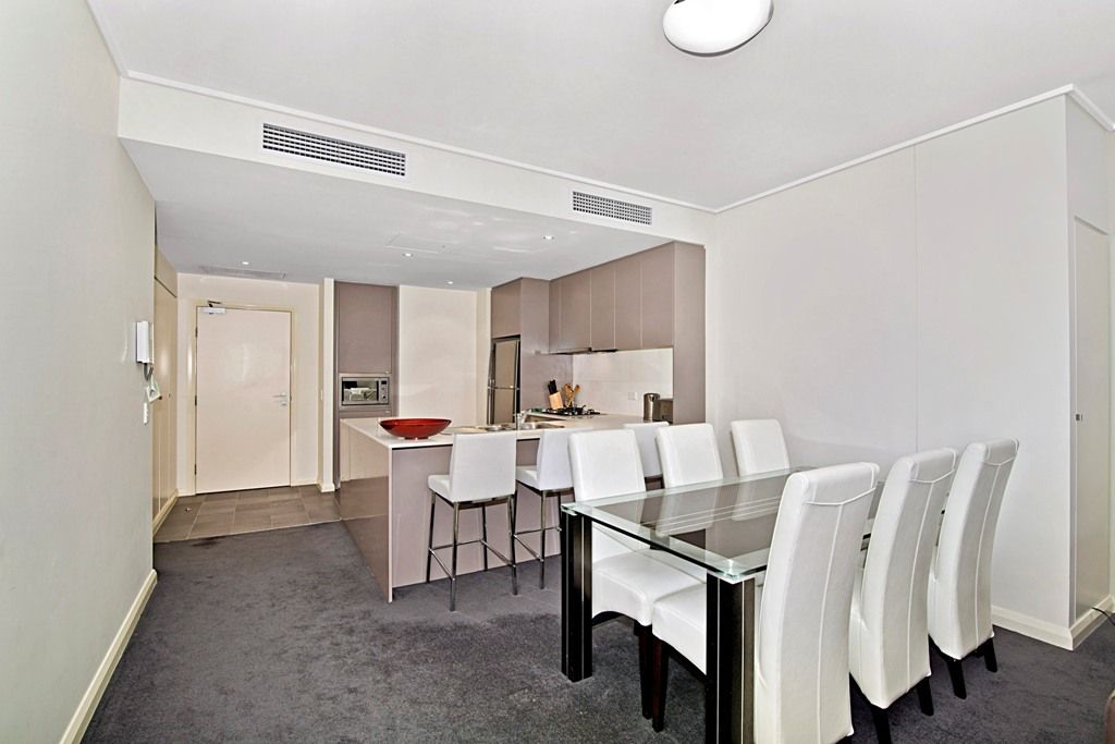 4**/4 The Crescent, Wentworth Point NSW 2127, Image 0