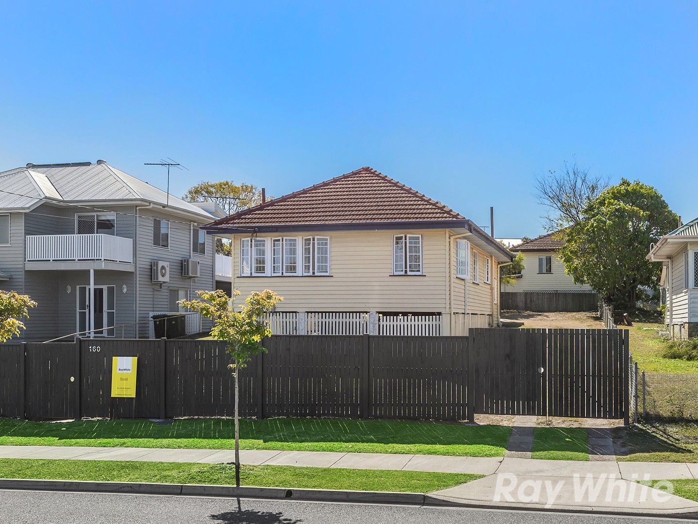 3 bedrooms House in 160 Edinburgh Castle Road WAVELL HEIGHTS QLD, 4012