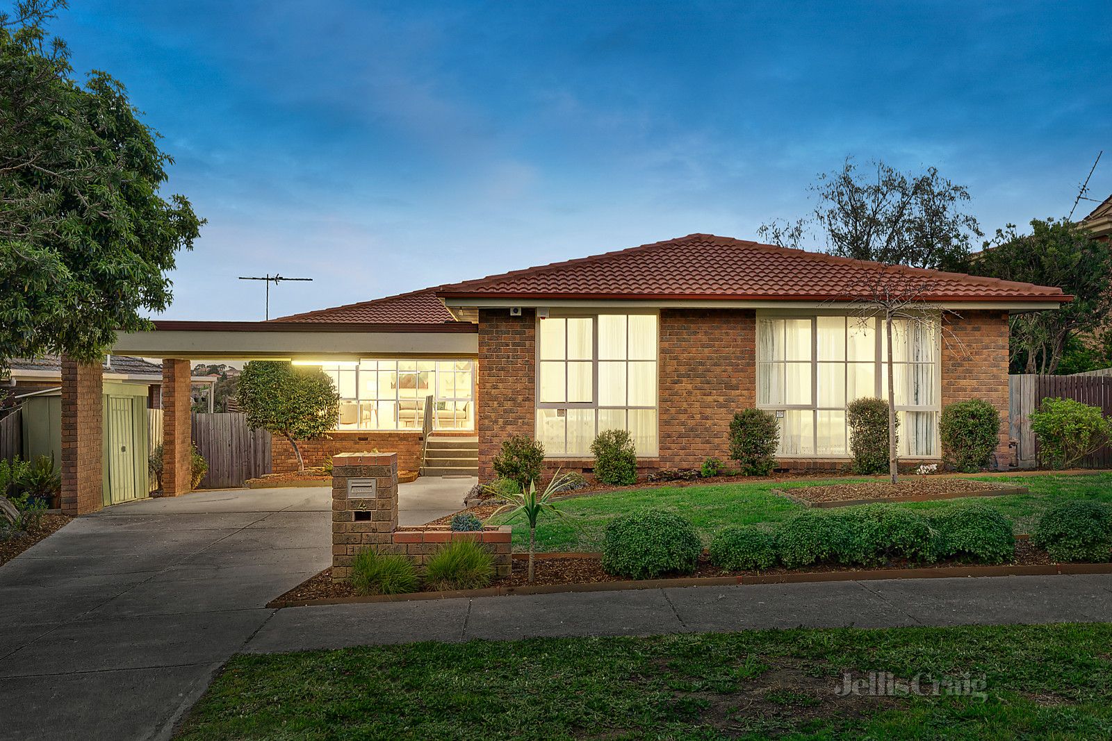 4 Cameron Close, Donvale VIC 3111, Image 0