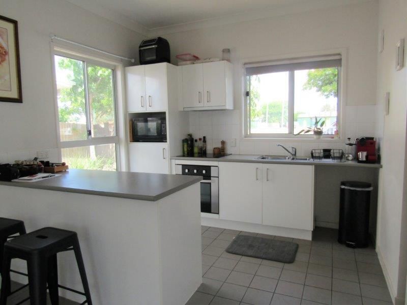 2/6-10 Arthur Street, Blackwater QLD 4717, Image 2