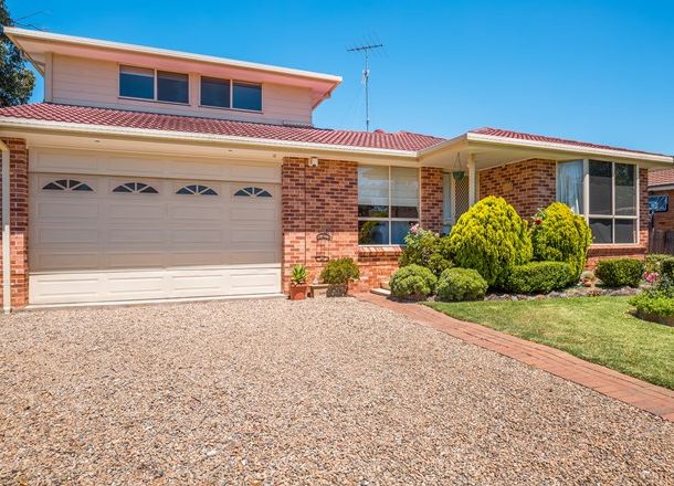12 Griffiths Road, Mcgraths Hill NSW 2756