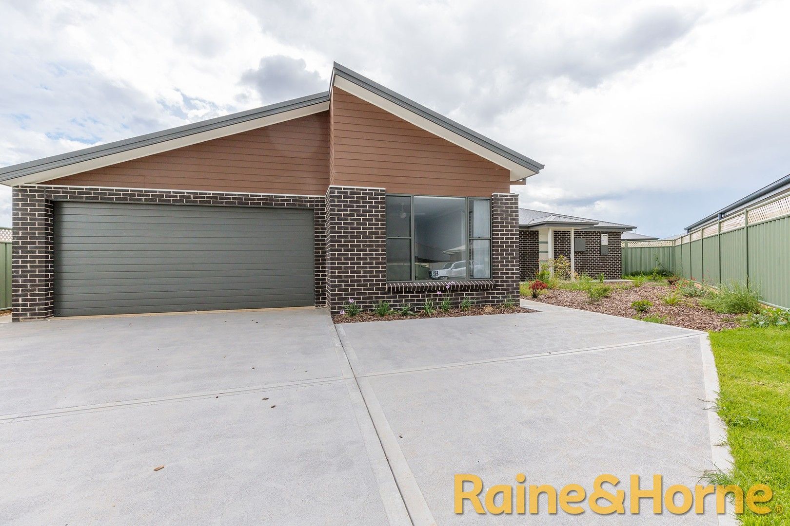 4 bedrooms Villa in 33 Ivy Court DUBBO NSW, 2830