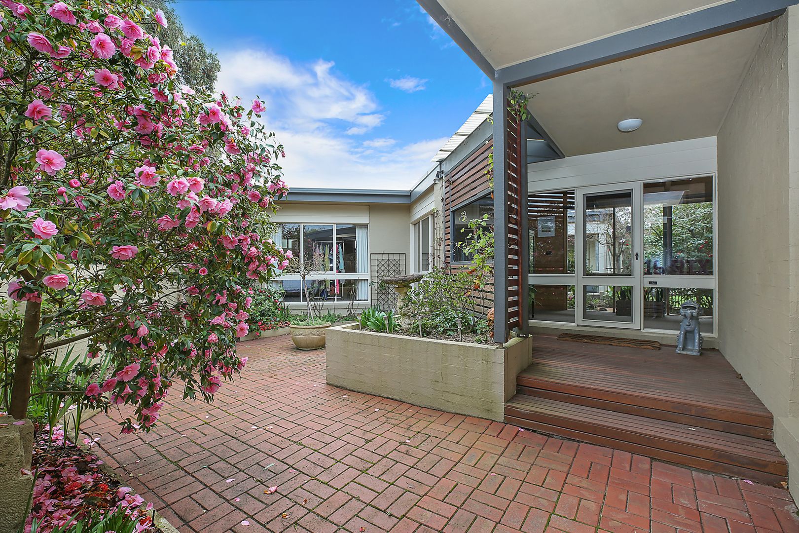 16 Rix Avenue, Cobden VIC 3266, Image 1