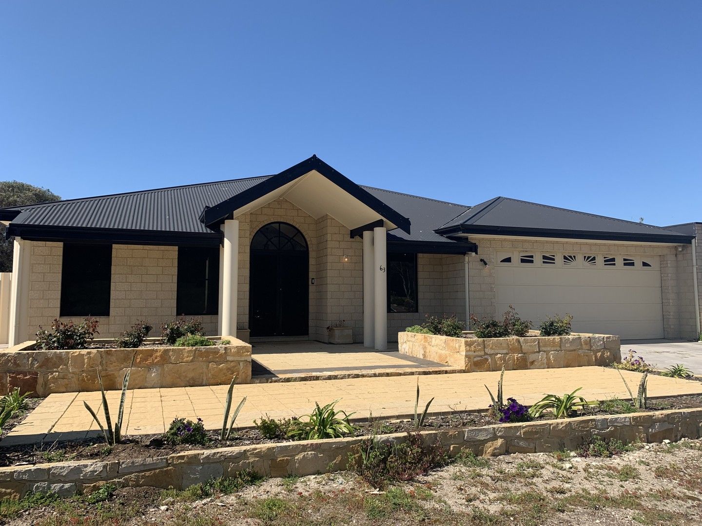 4 bedrooms House in 63 Hardey Terrace PEPPERMINT GROVE BEACH WA, 6271