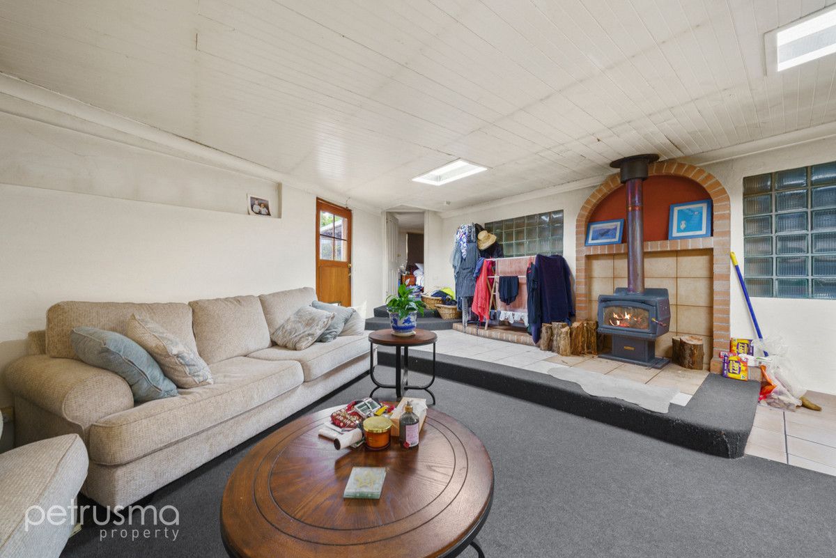 2/7 Gant Street, Lenah Valley TAS 7008, Image 1