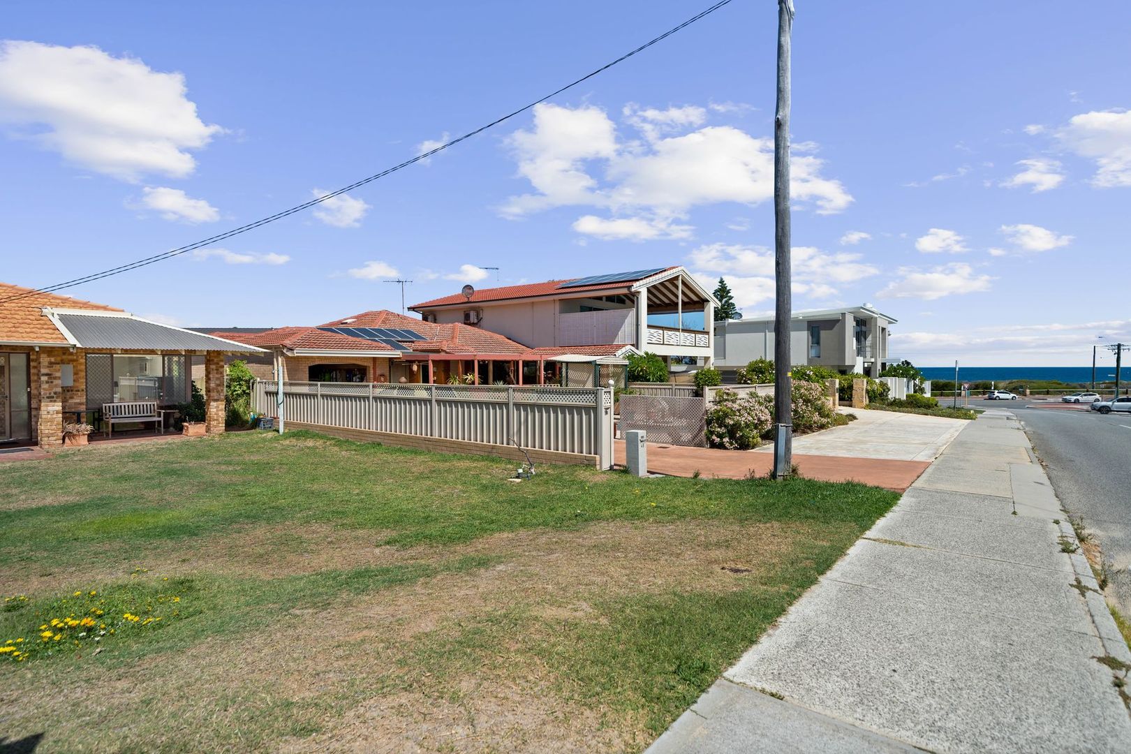 6A Raleigh Road, Sorrento WA 6020, Image 2