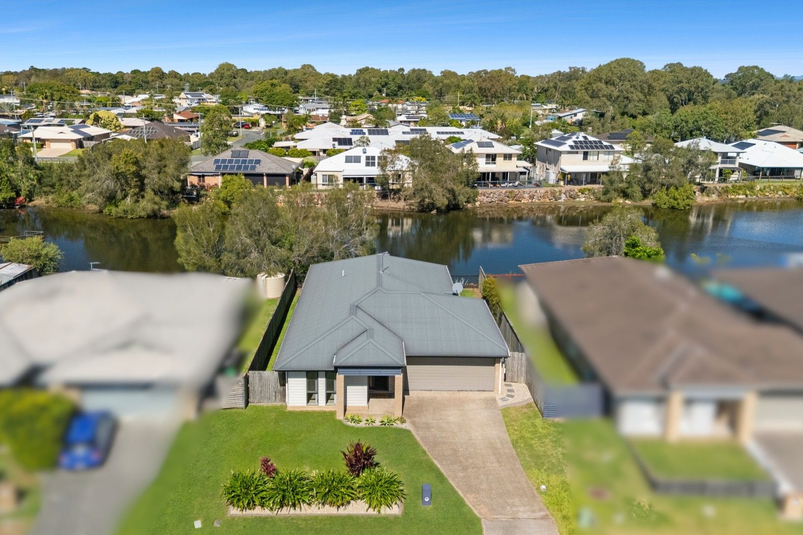 4 bedrooms House in 27 Adam Street BEACHMERE QLD, 4510