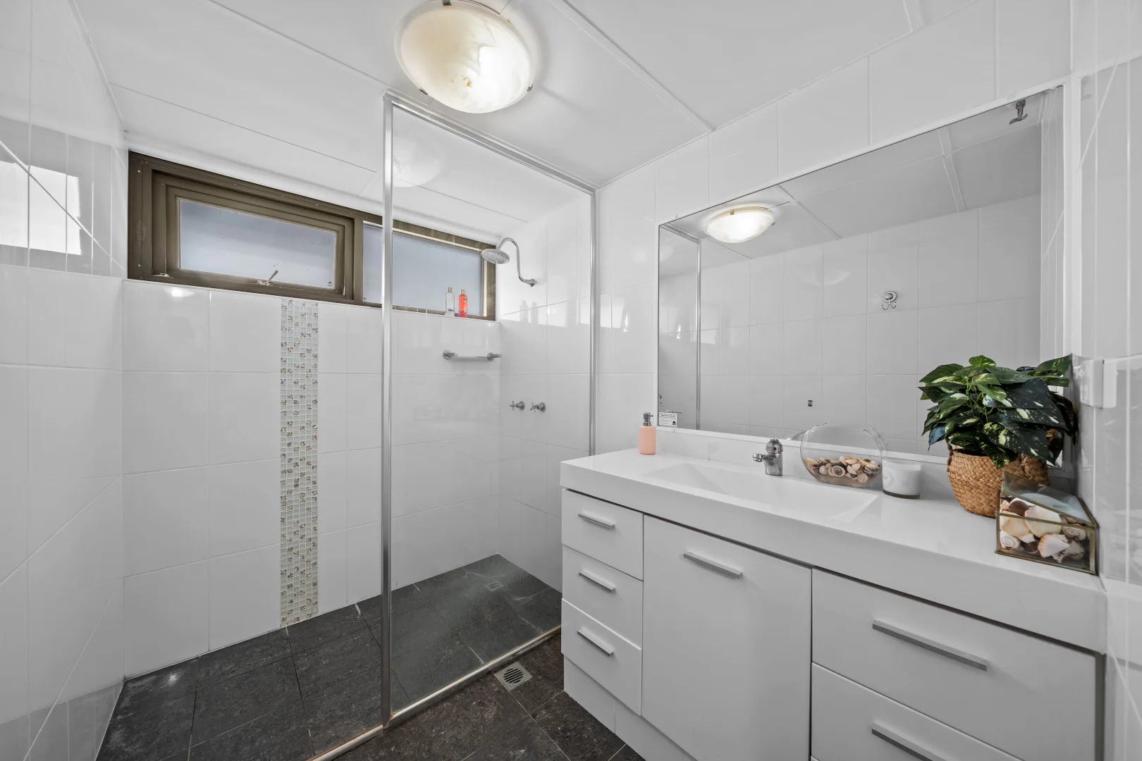 Additional image 12 of 305/9 Trickett Street, Surfers Paradise QLD 4217