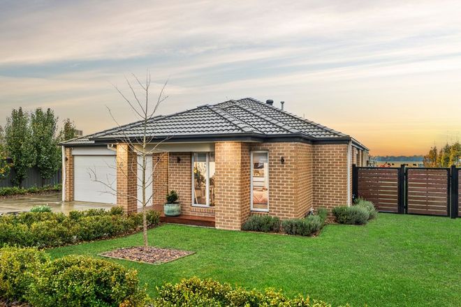 Picture of 4 Lauder Place, ROMSEY VIC 3434