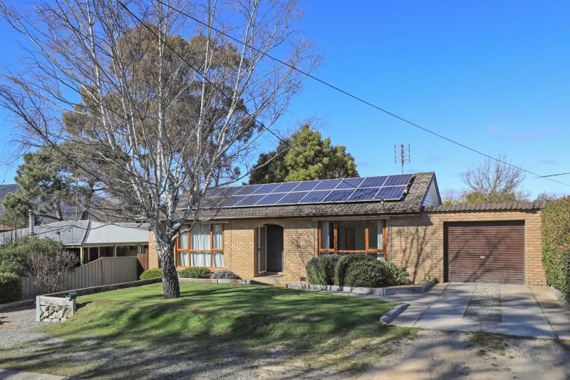 14 Anne Road, Woodend VIC 3442