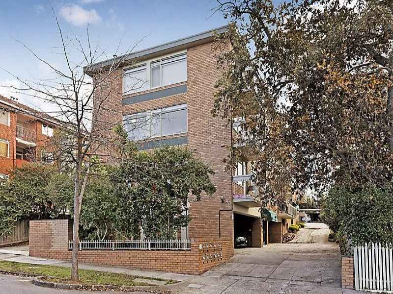 2 bedrooms Apartment / Unit / Flat in 3/43 Derby Street KEW VIC, 3101