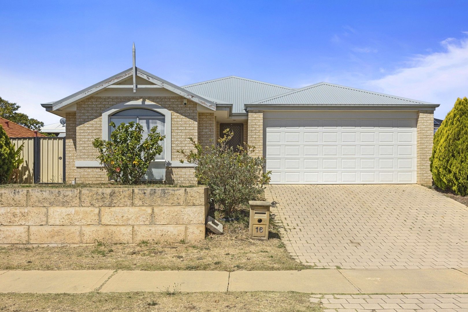 16 Harmony Avenue, Clarkson WA 6030, Image 2