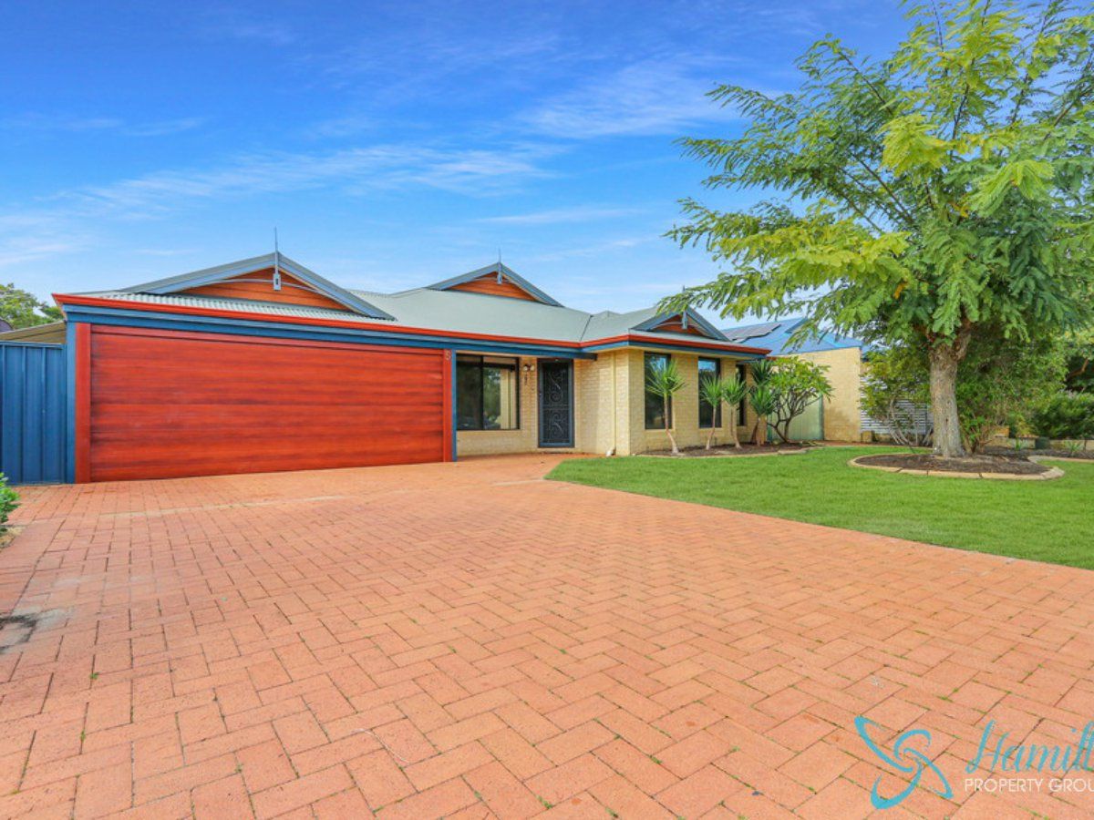 4 bedrooms House in 5 Jakovich Circ ATWELL WA, 6164