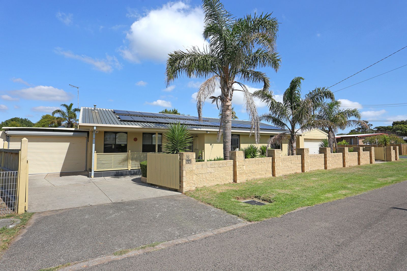 4 bedrooms House in 35 Kingfisher Avenue CAPEL SOUND VIC, 3940