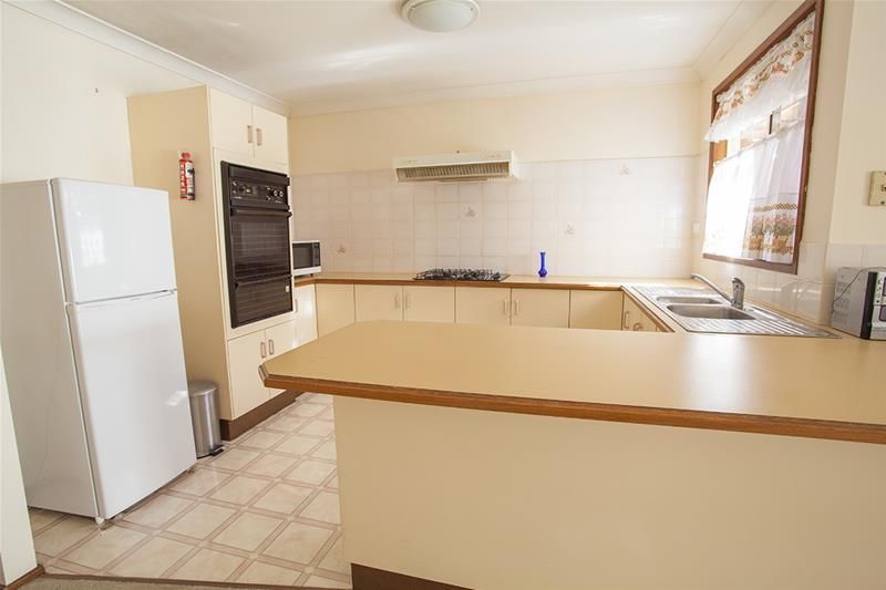 2/6 Avocet Place, Hinchinbrook NSW 2168, Image 2