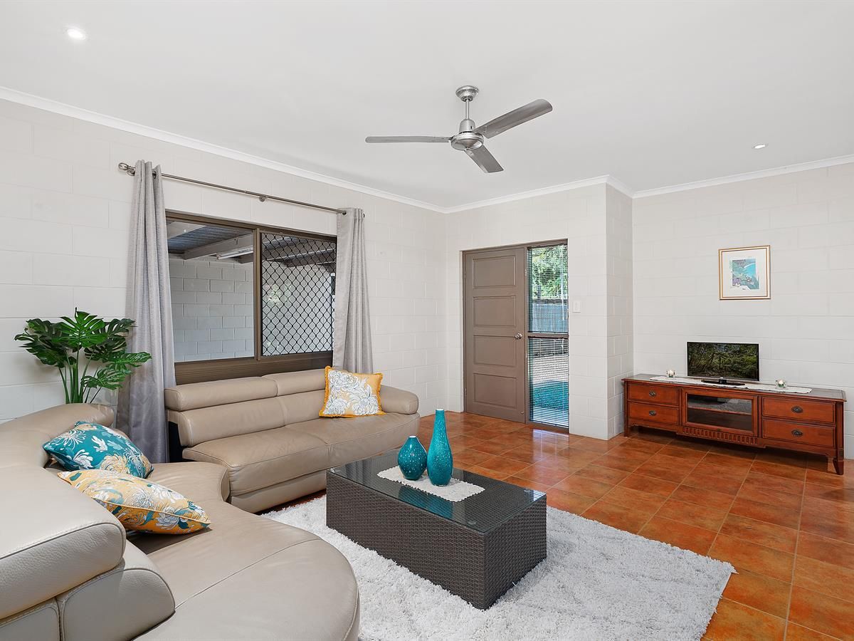 1/4 Agincourt Cl, Clifton Beach QLD 4879, Image 0