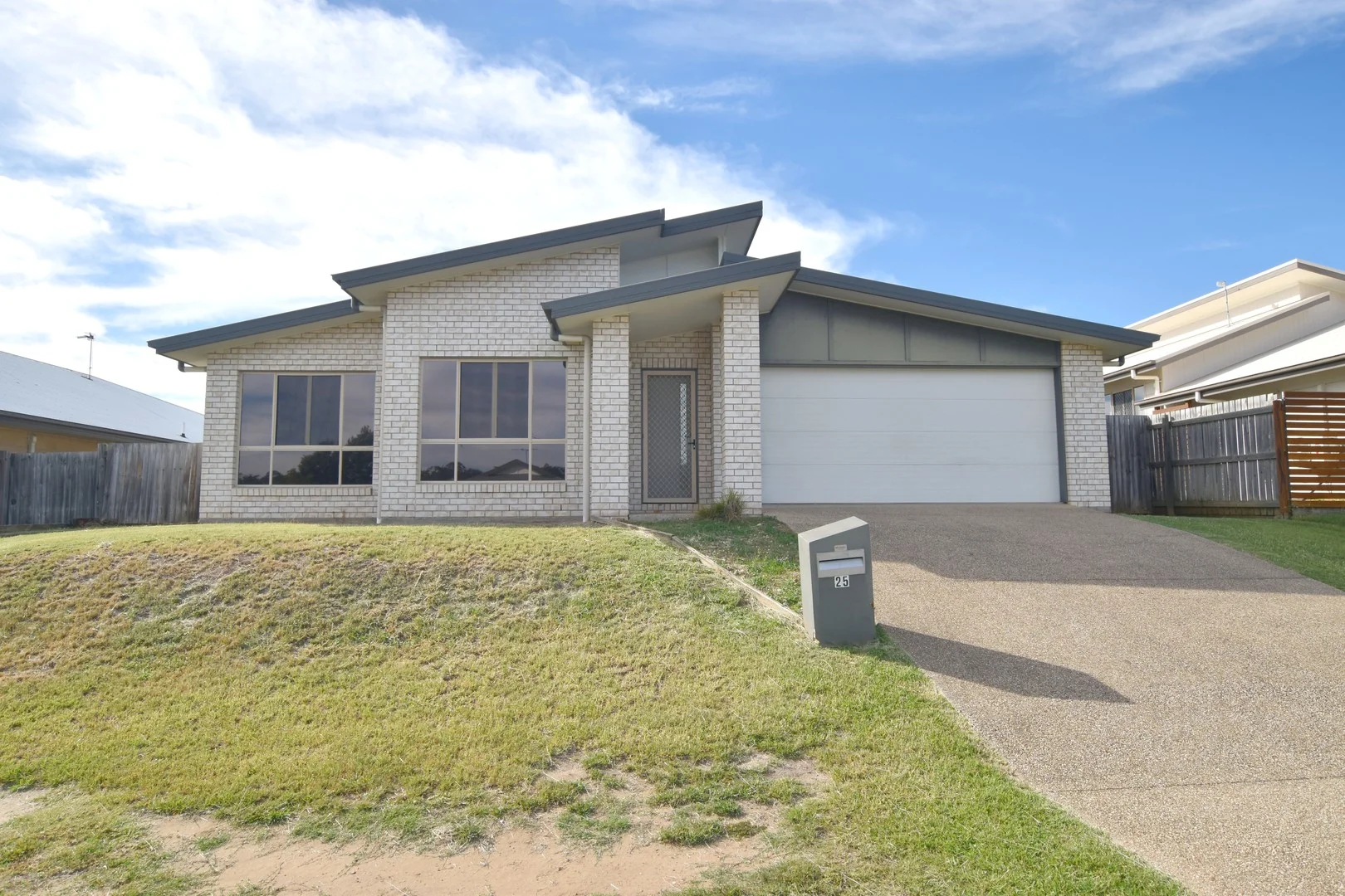 Primary image of 25 Bottlebrush Drive, Kirkwood QLD 4680