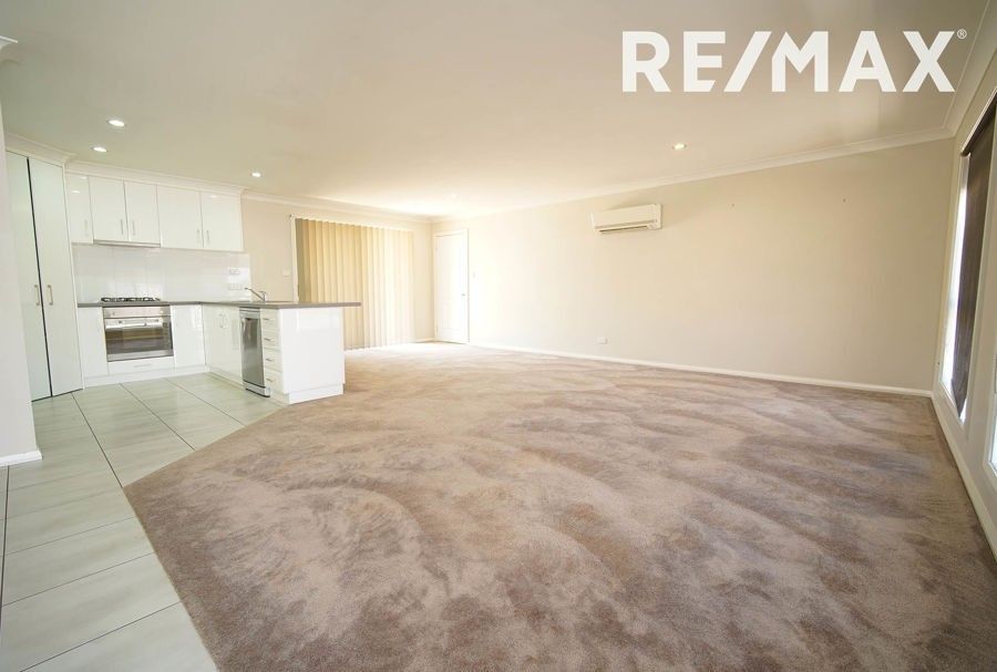 2/25 Dove Street, Mount Austin NSW 2650, Image 1