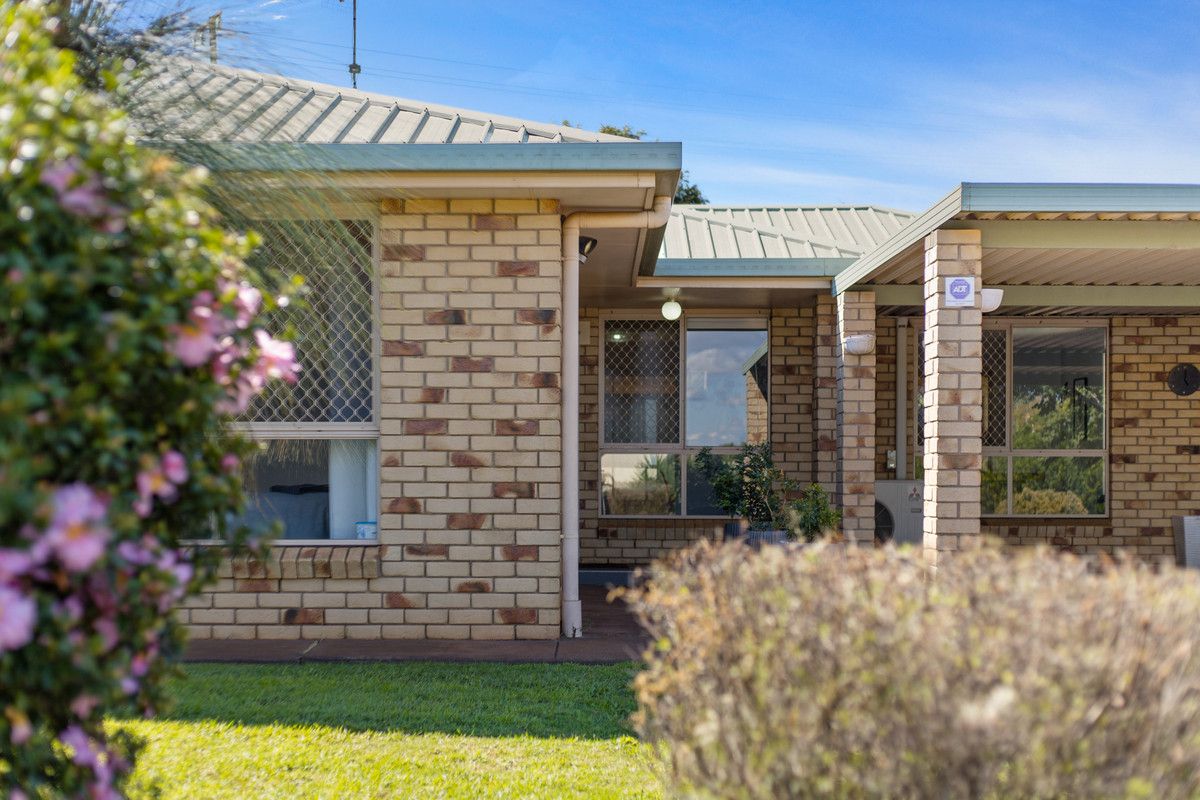 1 Lacebark Court, Glenvale QLD 4350, Image 1