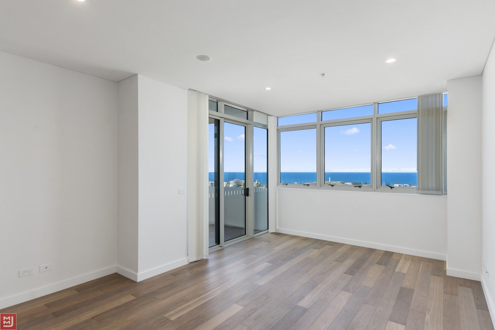 2 bedrooms Apartment / Unit / Flat in 1503/10-18 Regent Street WOLLONGONG NSW, 2500