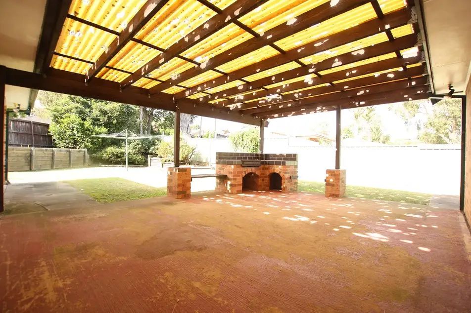 15 Jessica Place, Rosemeadow NSW 2560 House For Rent 530 Domain