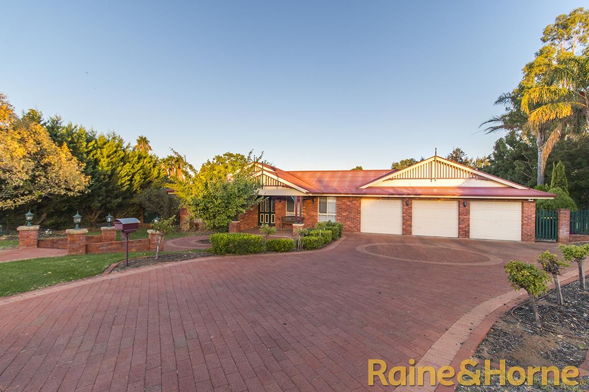 24 Clearwater Place, Dubbo NSW 2830, Image 0