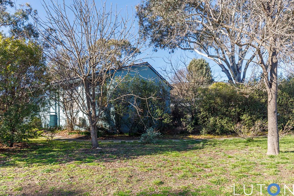 19 Selwyn Street, Hackett ACT 2602, Image 1