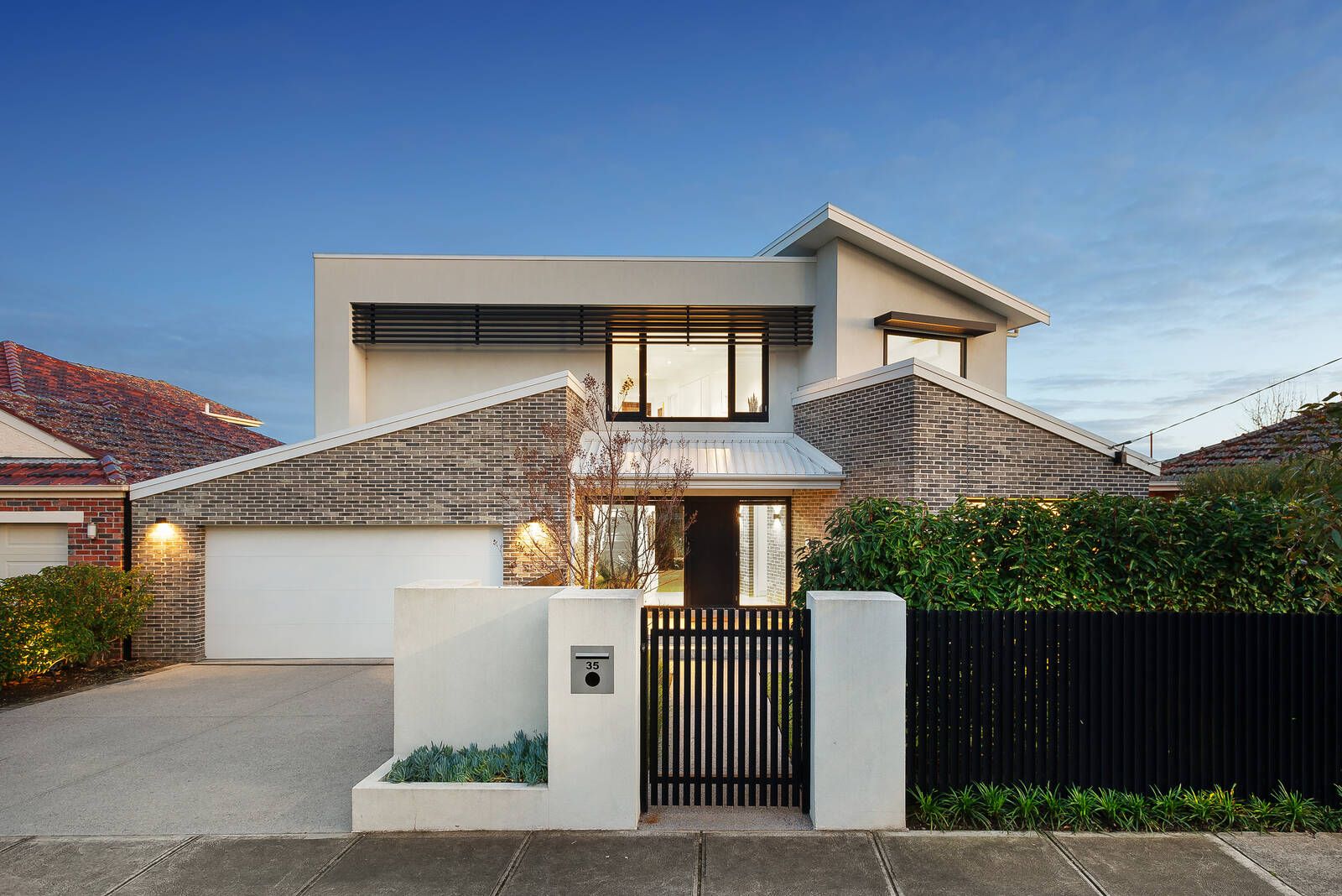 4 bedrooms House in 35 Glenbervie Road STRATHMORE VIC, 3041