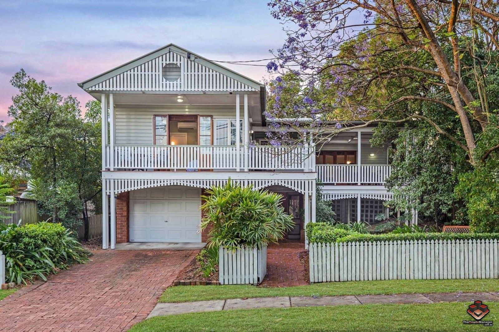 4 bedrooms House in 51 Josling st TOOWONG QLD, 4066