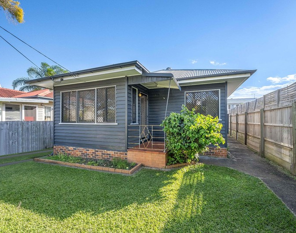 159 Oxley Avenue, Woody Point QLD 4019