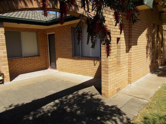 1 bedrooms House in 4/69 Bultje Street DUBBO NSW, 2830