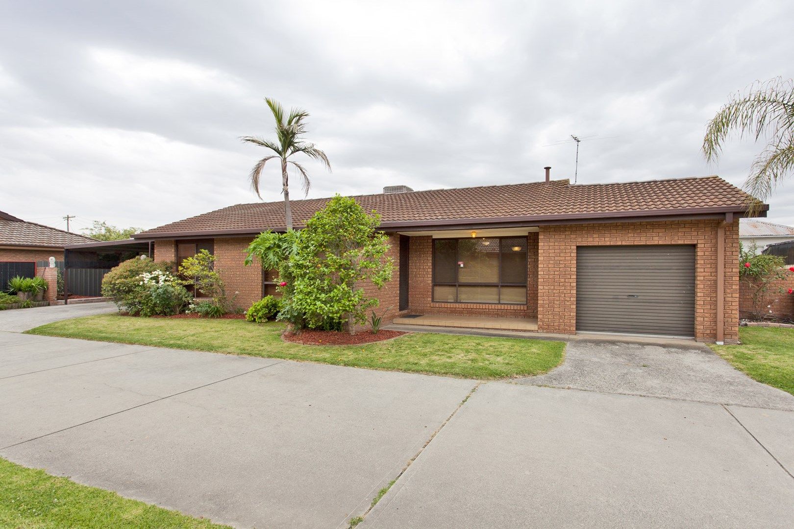 2/363 Dick Road, Lavington NSW 2641, Image 0