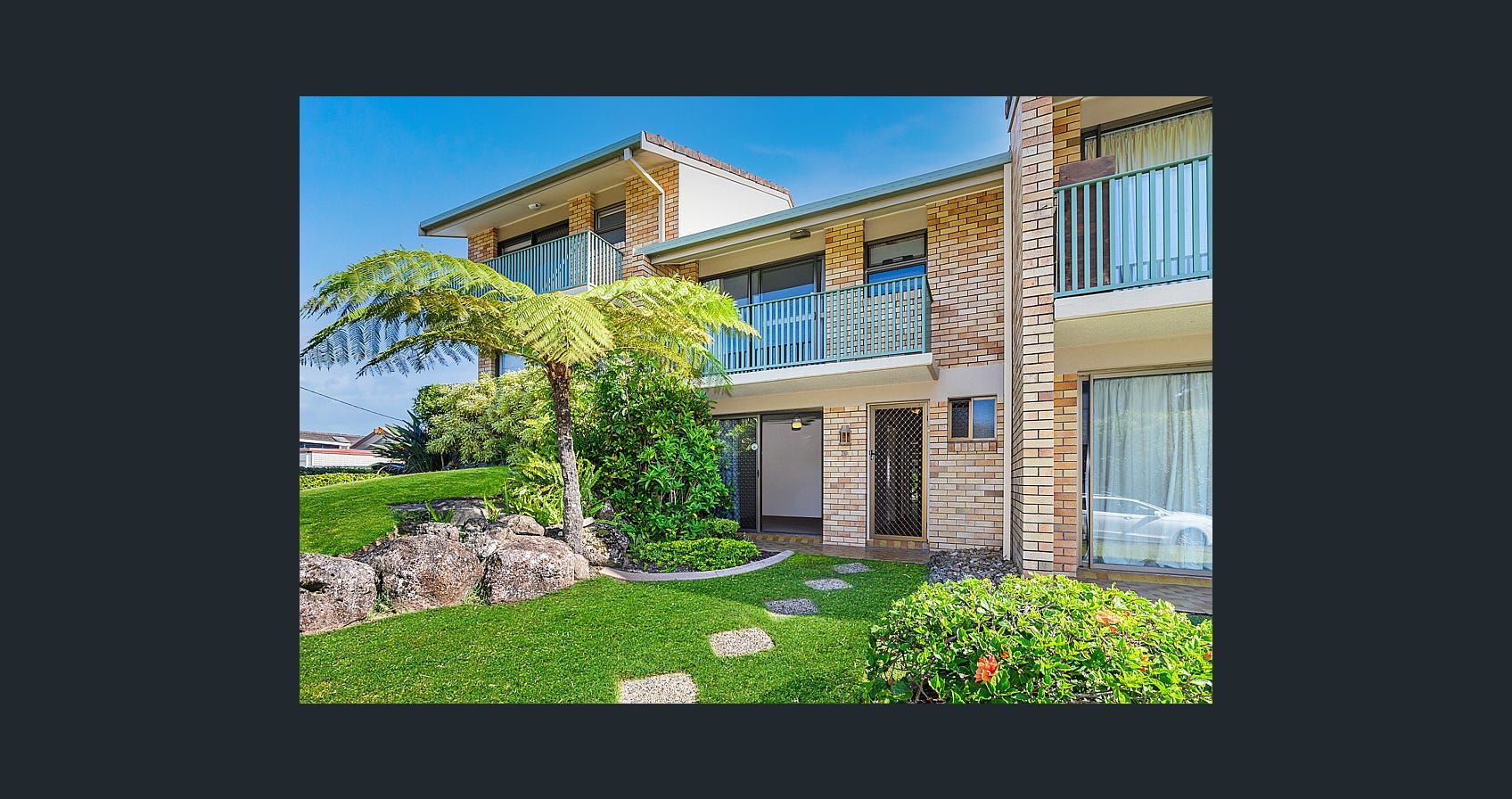 3 bedrooms Townhouse in 20/33-39 Hooker Boulevard BROADBEACH WATERS QLD, 4218