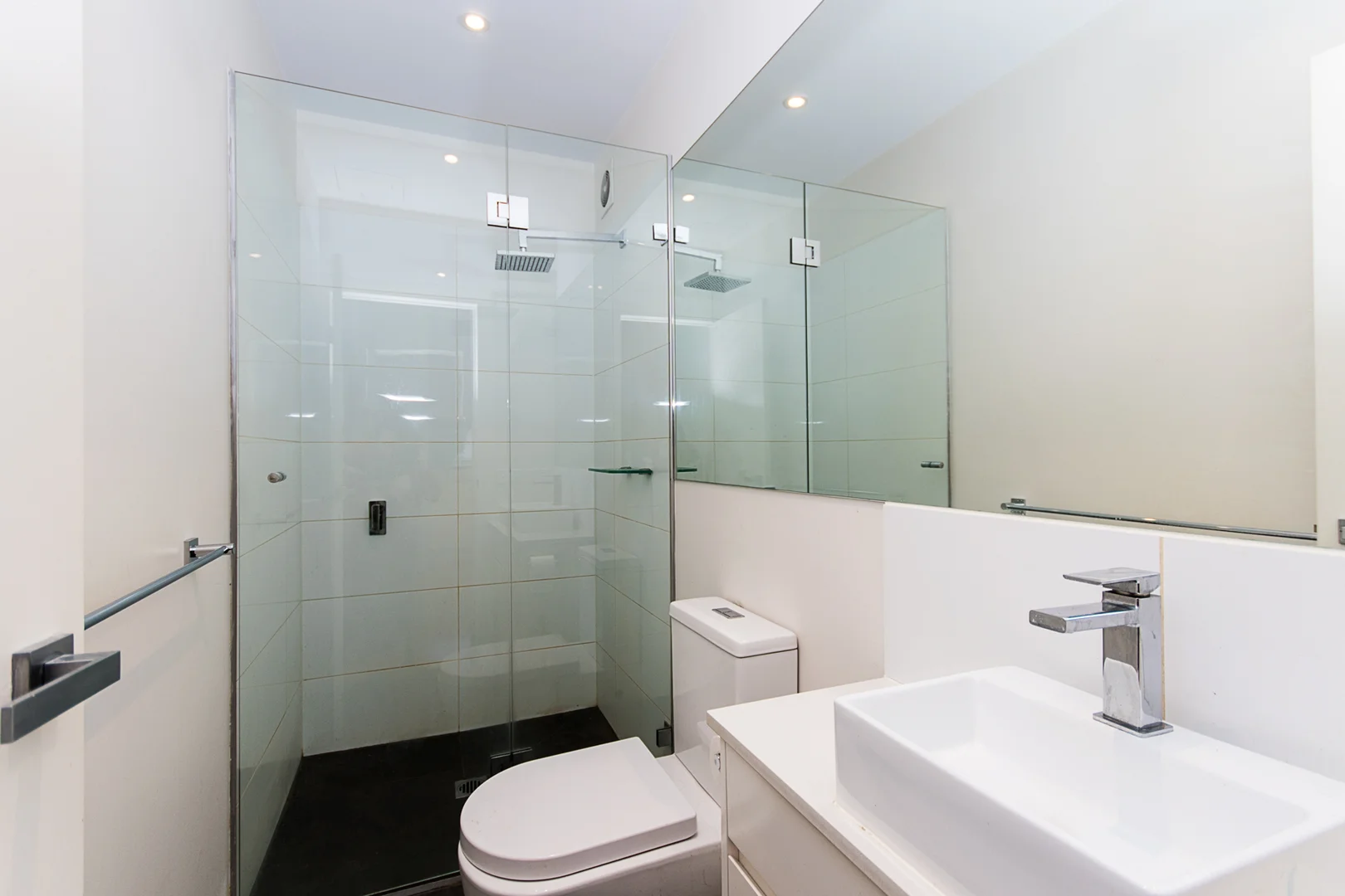 Additional image 6 of 5/4 Pridham Street, Kensington VIC 3031