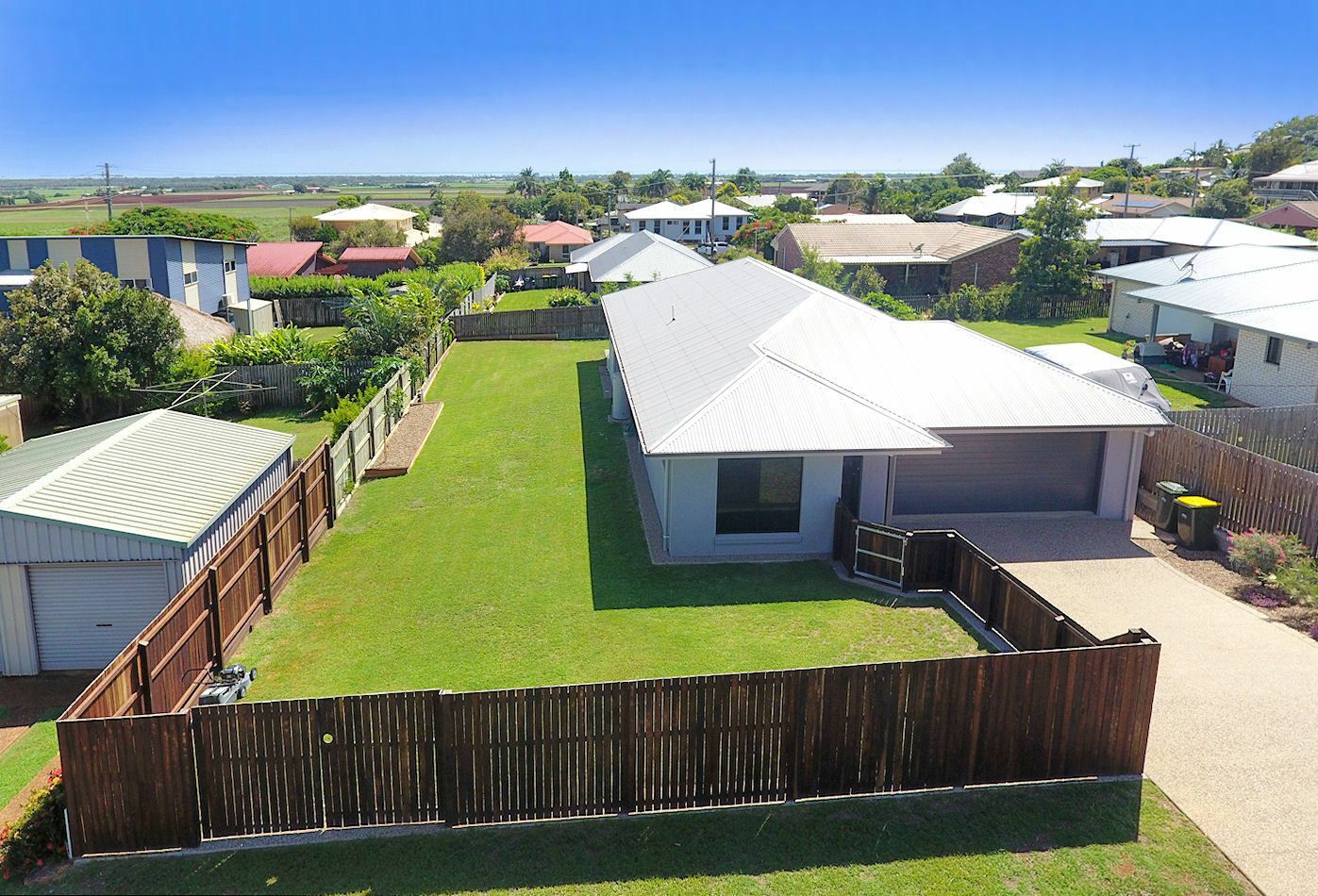 4 bedrooms House in 54 Linden Cres QUNABA QLD, 4670