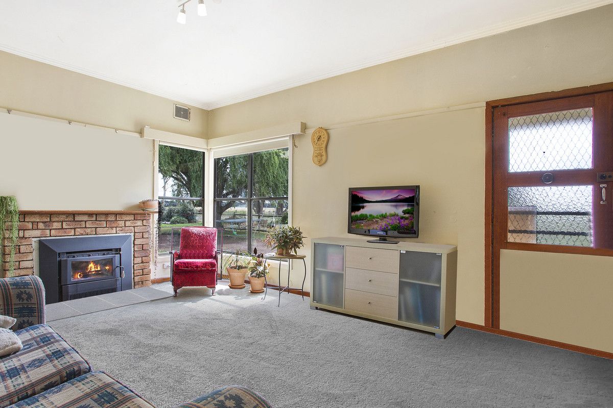 329 Roycrofts Road, Boorcan VIC 3265, Image 2