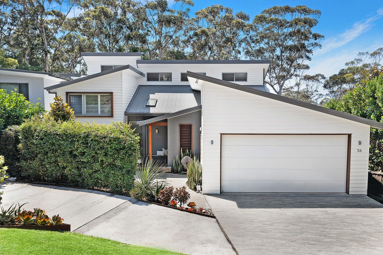 4 bedrooms House in 36 Lake Shore Drive NORTH AVOCA NSW, 2260