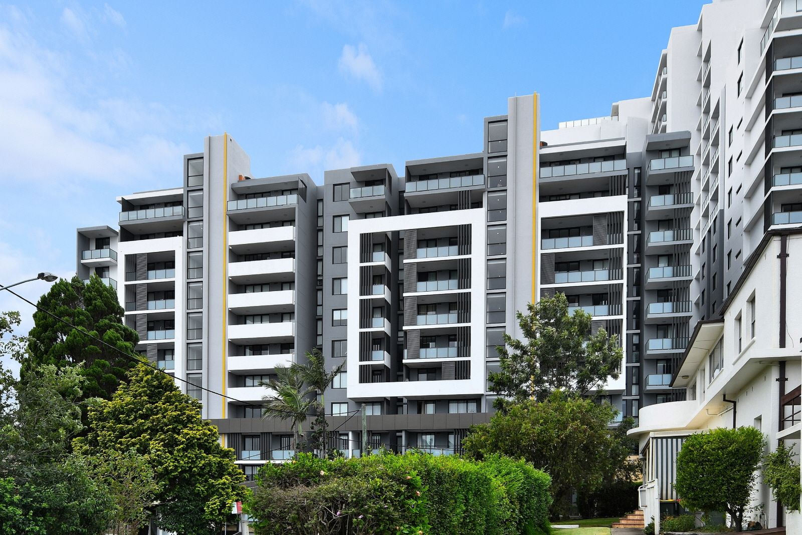 2 bedrooms Apartment / Unit / Flat in 607/14 Woniora Road HURSTVILLE NSW, 2220