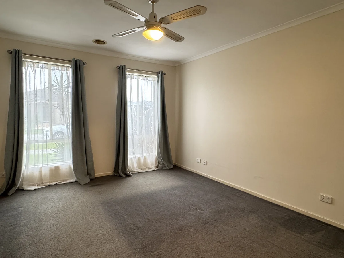 Additional image 19 of 2 Karwarren Way, Cranbourne West VIC 3977