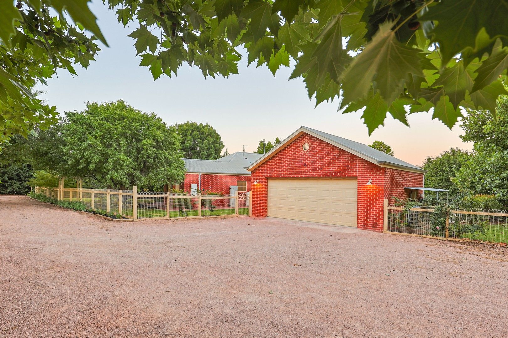 4 bedrooms House in 115 Mcedward Street BIRDWOODTON VIC, 3505