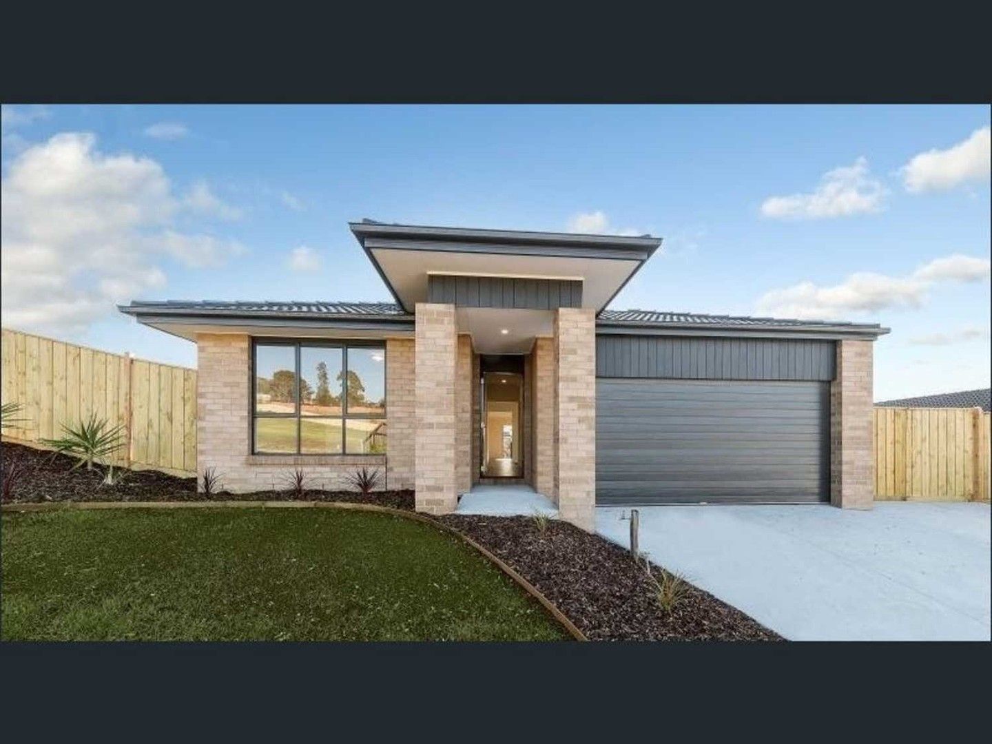 4 bedrooms House in 37 Timbertop Crescent DROUIN VIC, 3818