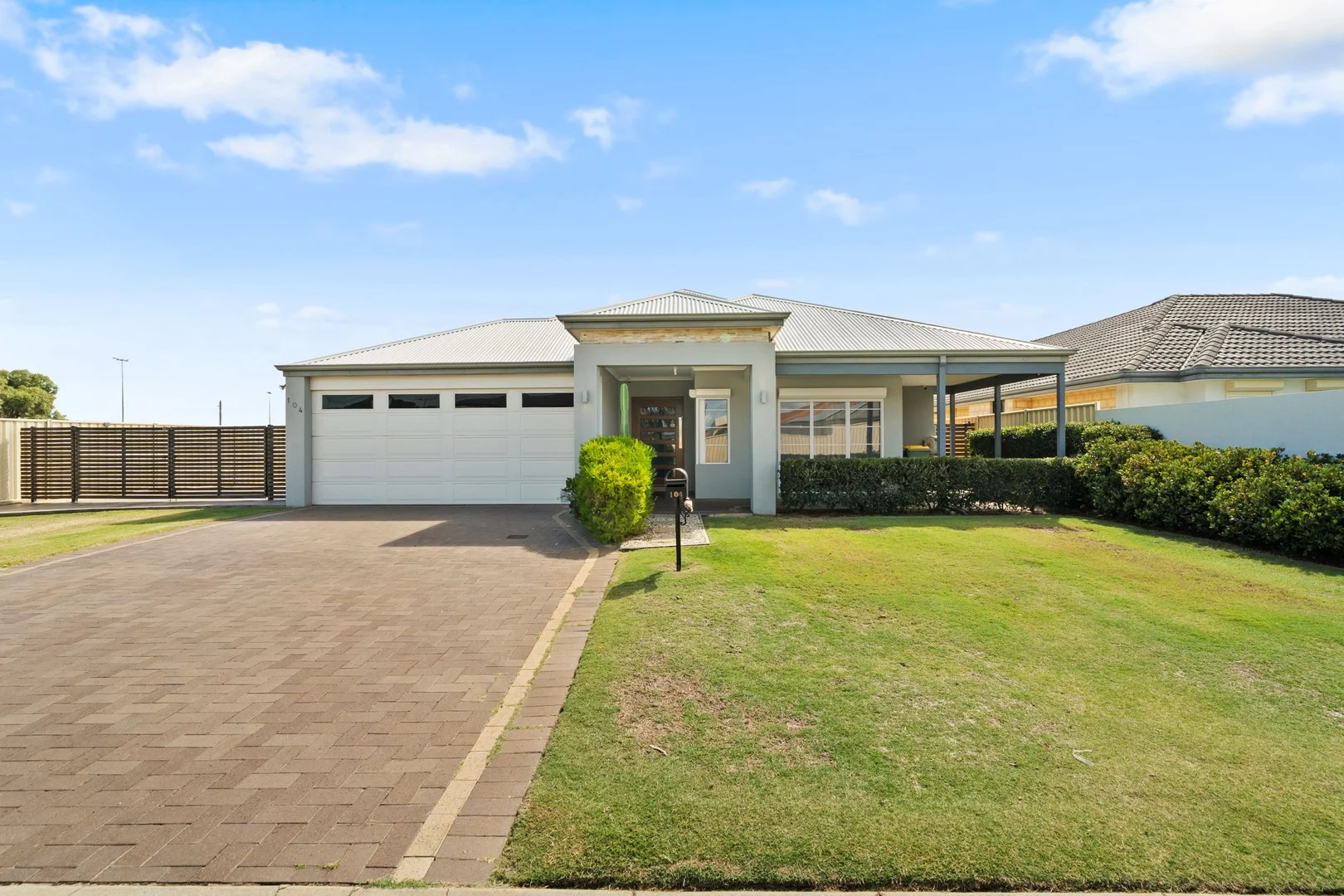 104 Malata Ridge, Lakelands WA 6180