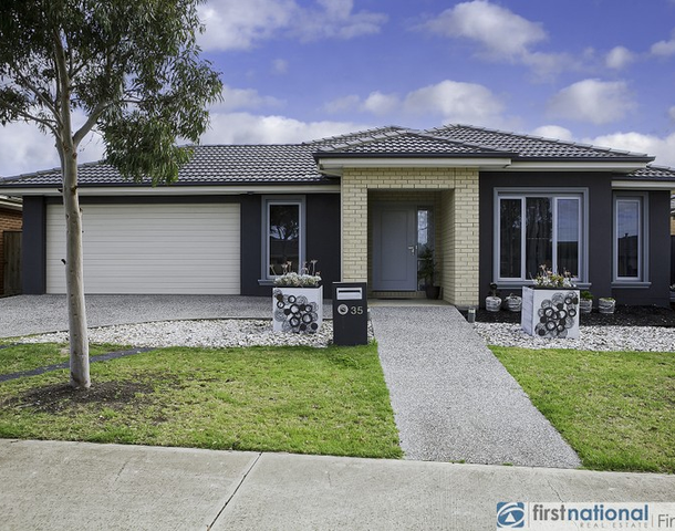 35 Lineham Drive, Cranbourne East VIC 3977