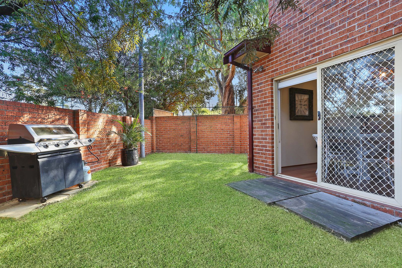 3/2a Faye Avenue, Blakehurst NSW 2221, Image 2