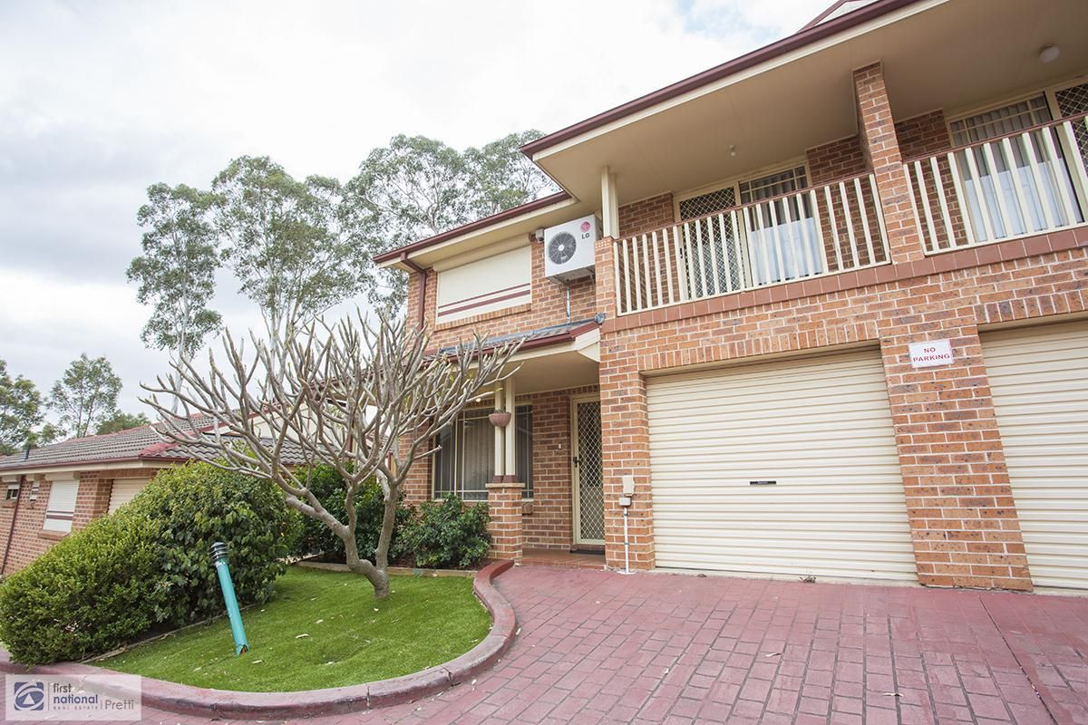 2/5 Corella Road, Green Valley NSW 2168, Image 0