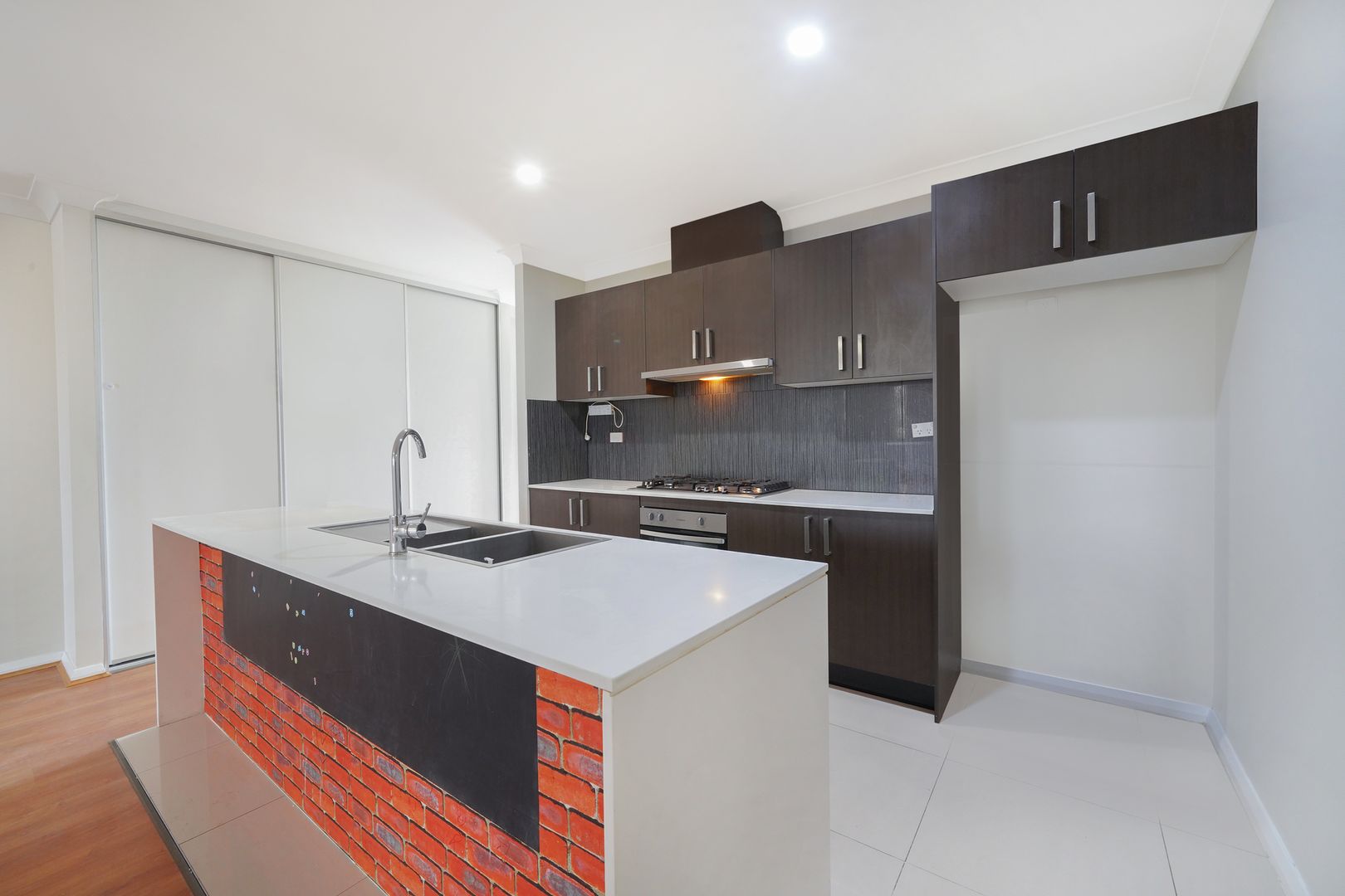 303/5 Dunlop Avenue, Ropes Crossing NSW 2760, Image 2