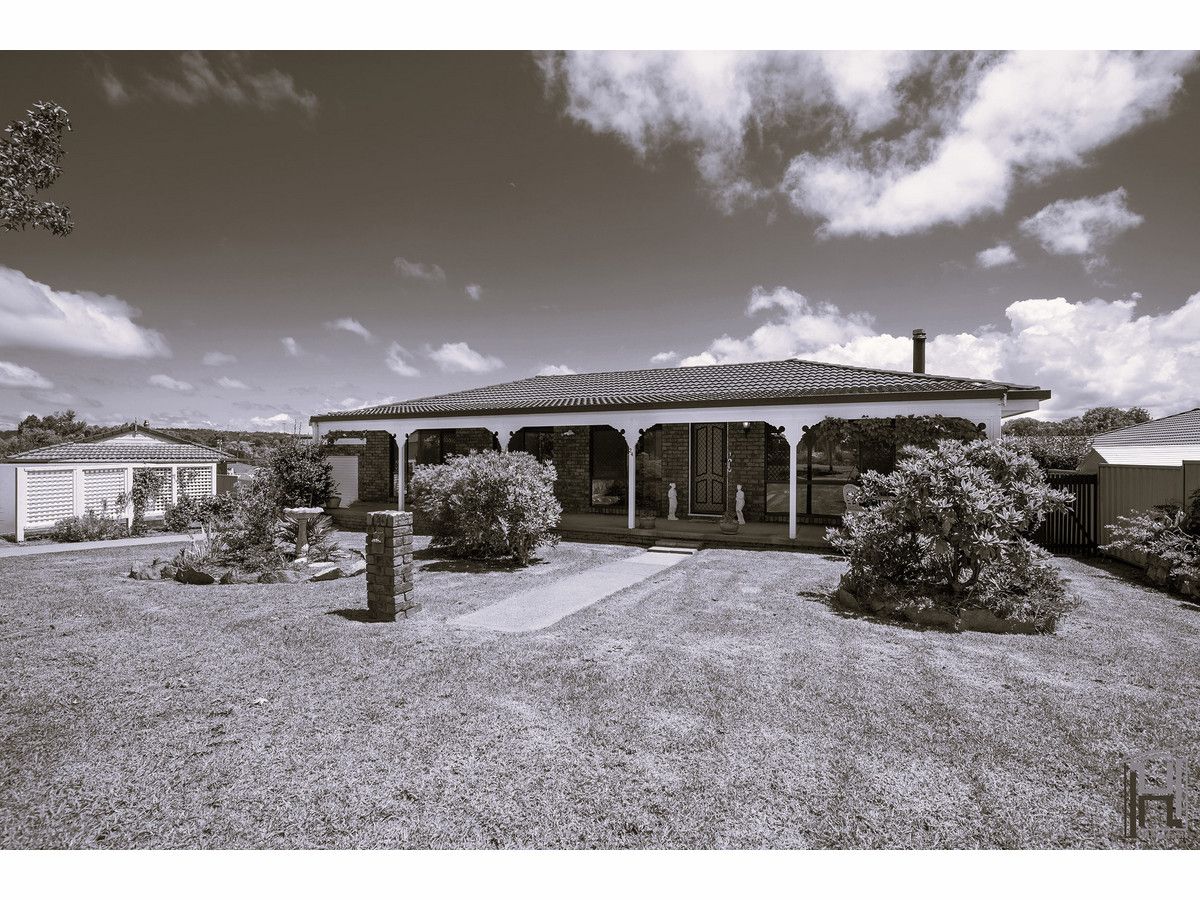 24 MacDonald Drive, Armidale NSW 2350, Image 0