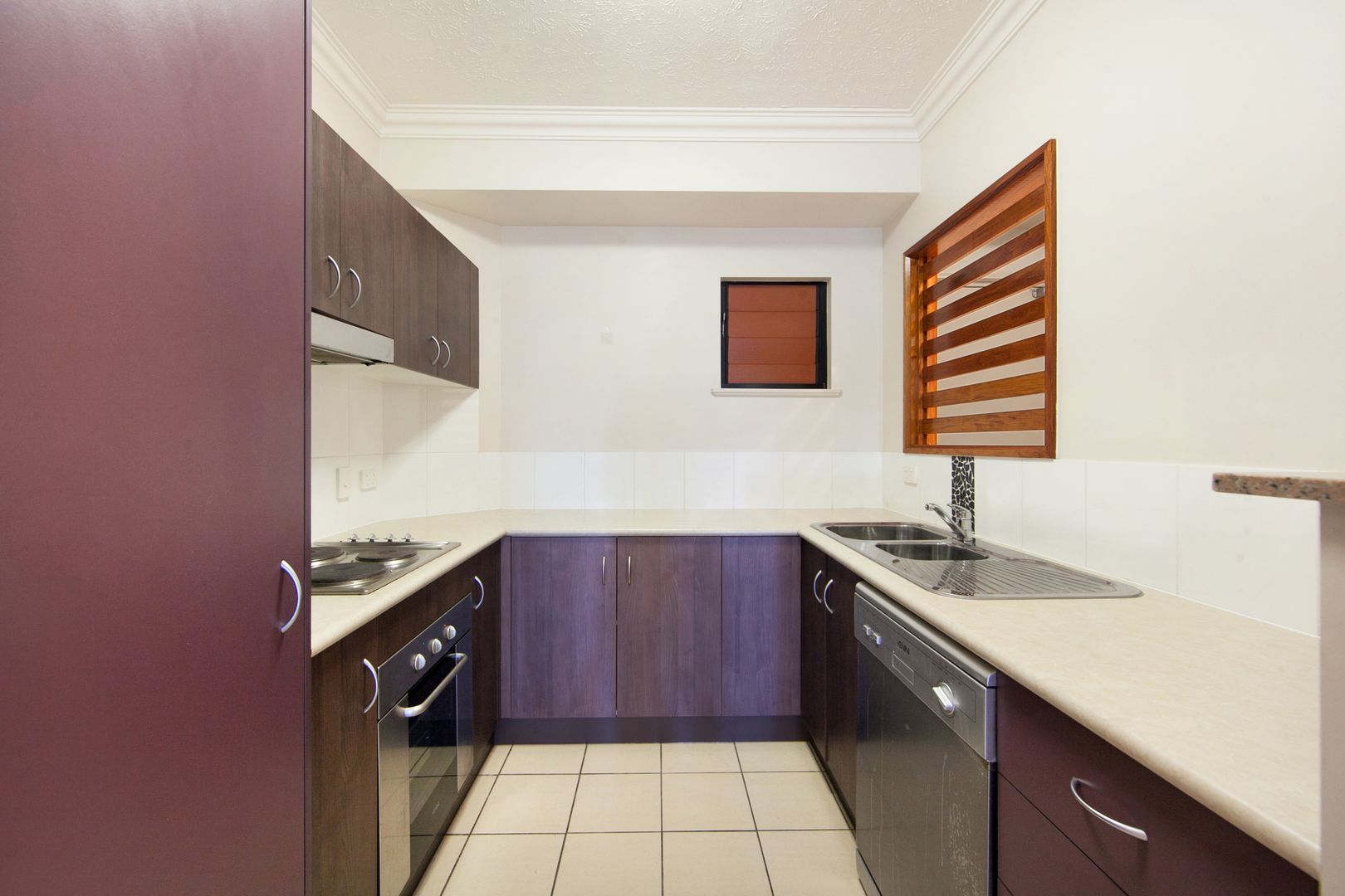 202/4151 Oonoonba Road, Idalia QLD 4811 Apartment For Rent 400