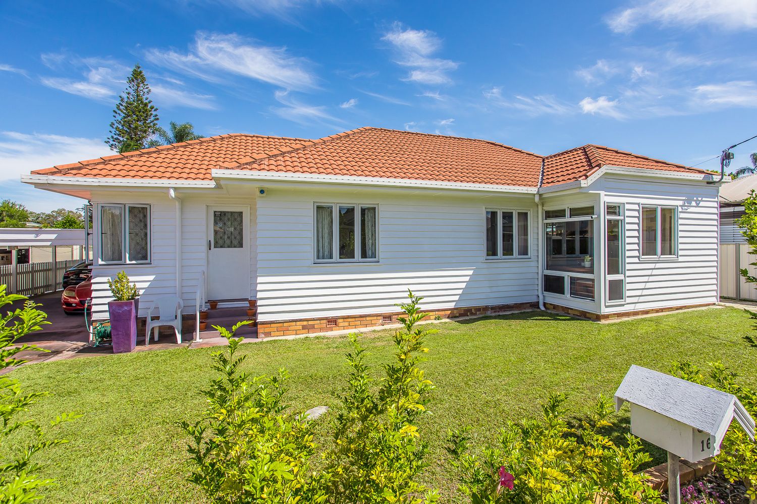 4 bedrooms House in 16 Grosvenor Terrace DECEPTION BAY QLD, 4508