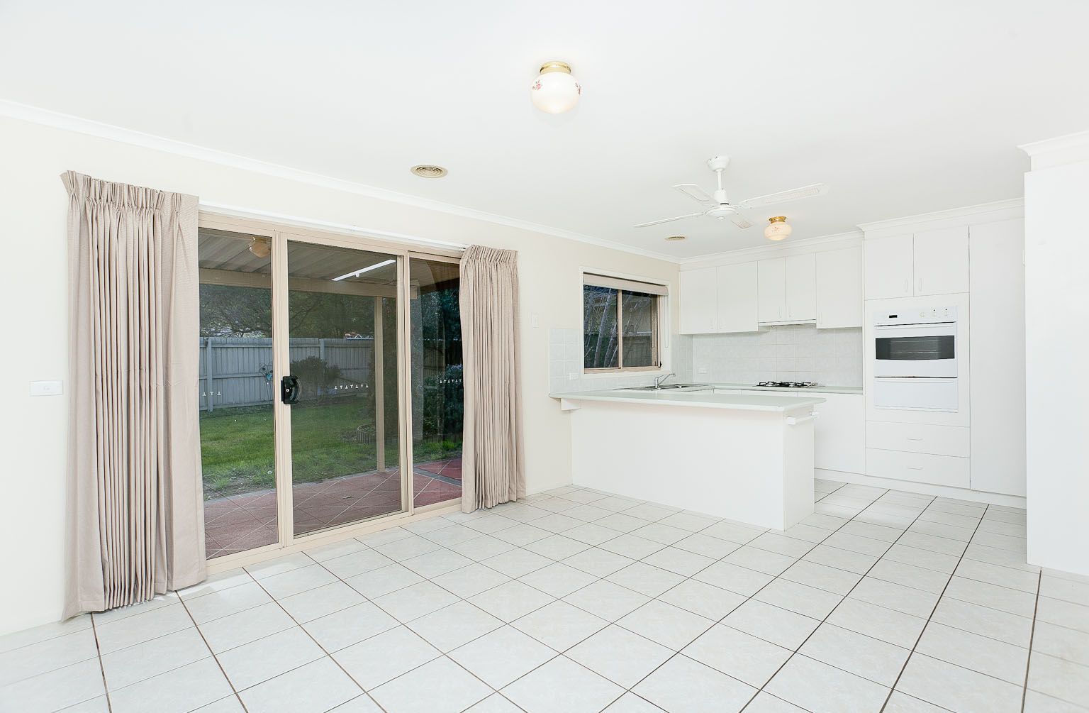 23 Rosewood Glen, Jerrabomberra NSW 2619, Image 2